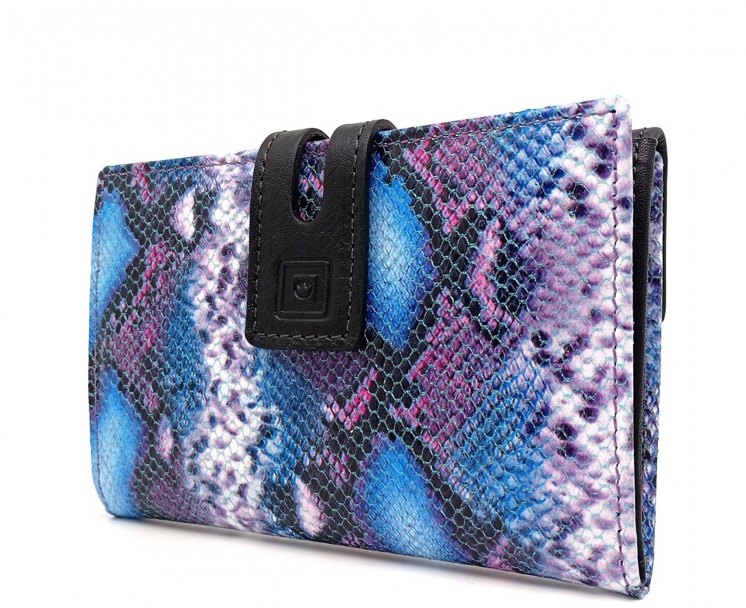 cartera estampado de serpiente